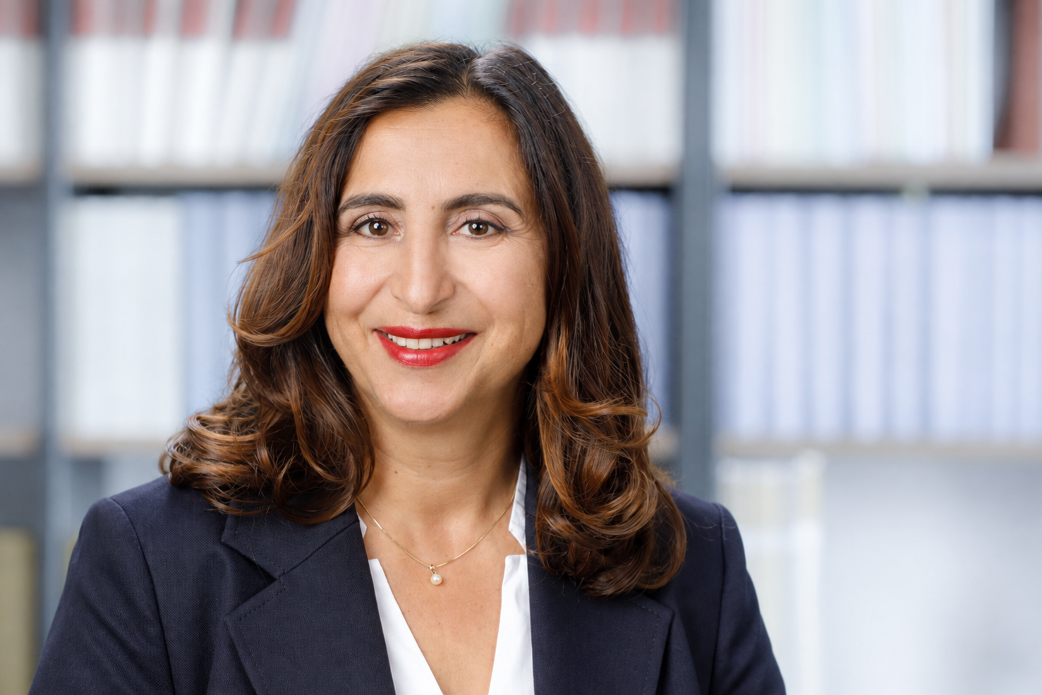 Elif Sengül, Rechtsanwältin